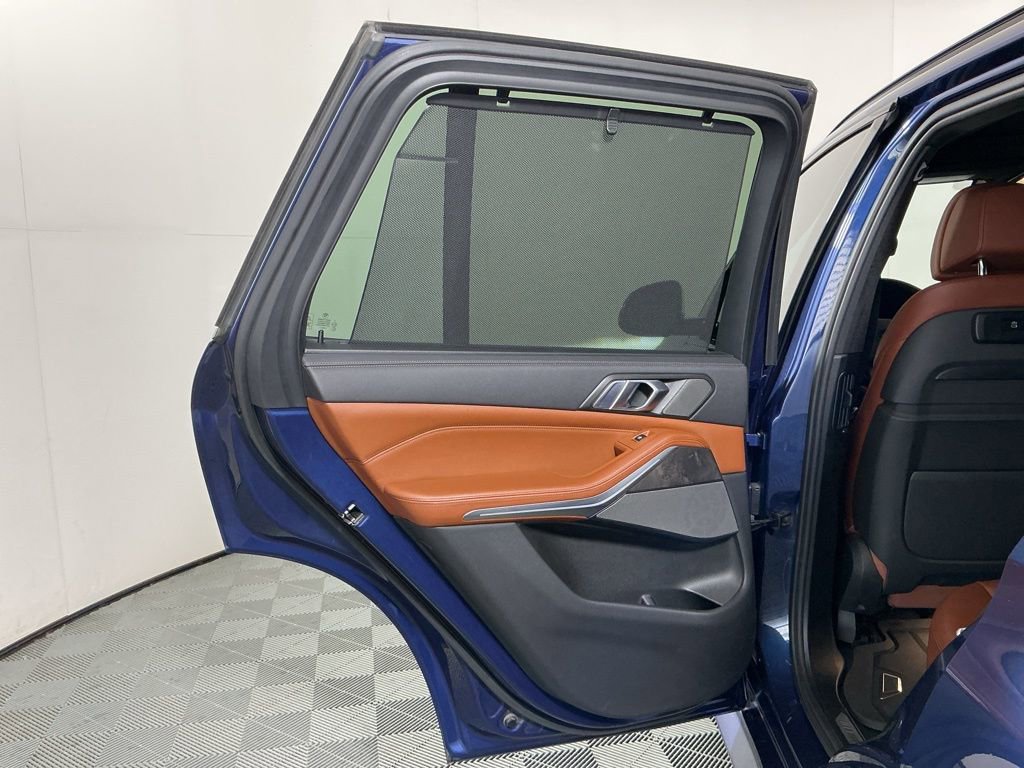 Used 2021 BMW X5 xDrive40i w/ M Sport Package AWD/4WD image 24