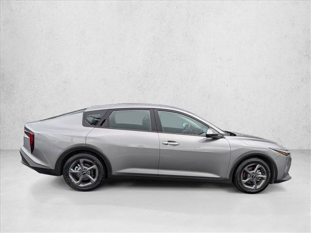 Used 2025 Kia K4 LXS image 4
