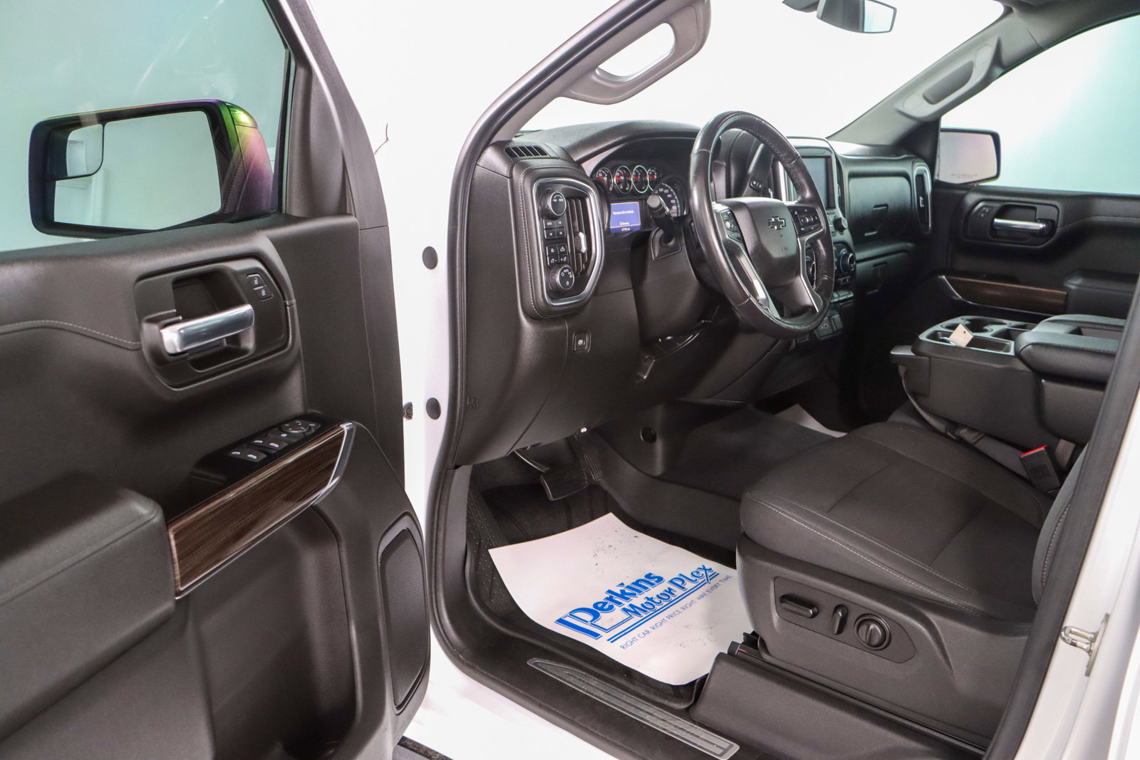 Used 2020 Chevrolet Silverado 1500 RST image 3