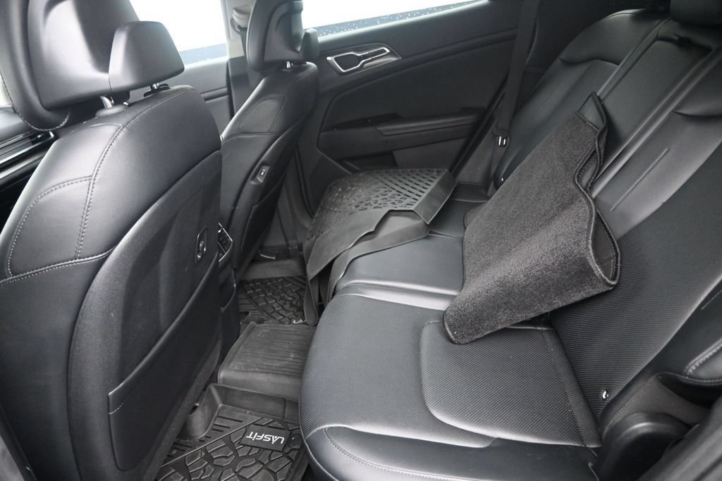 Used 2024 Kia Sportage EX FWD image 15