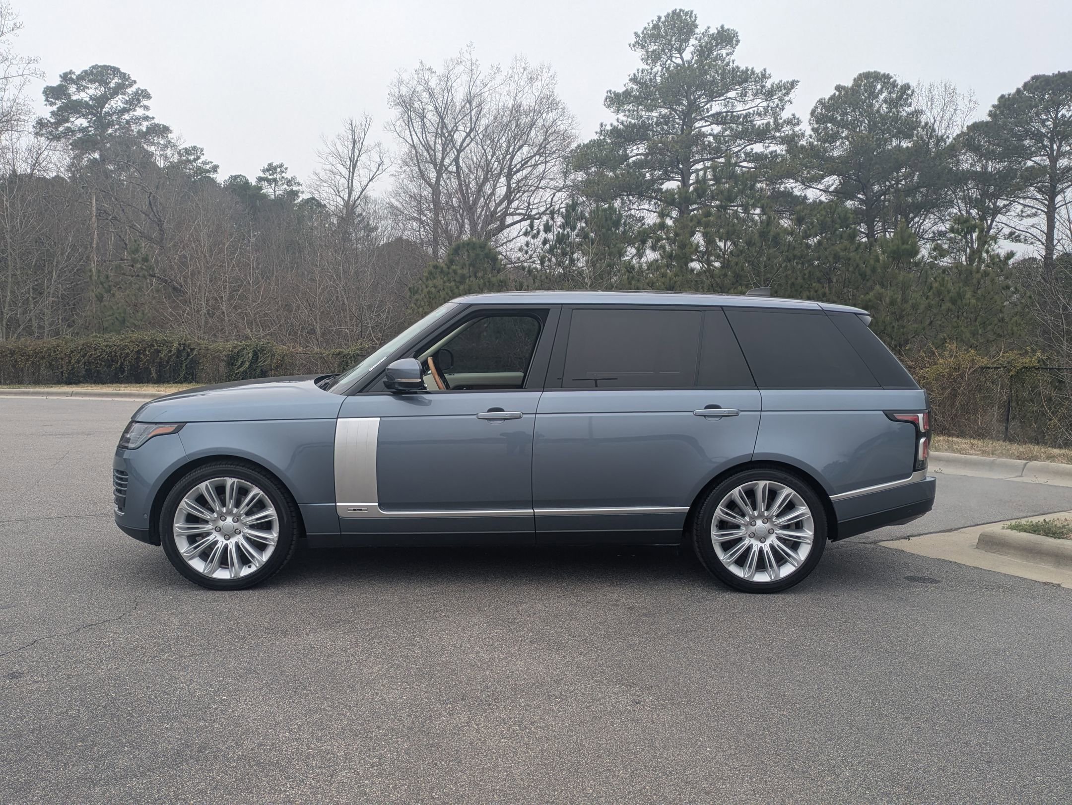 Used 2019 Land Rover Range Rover Long Wheelbase Supercharged image 8