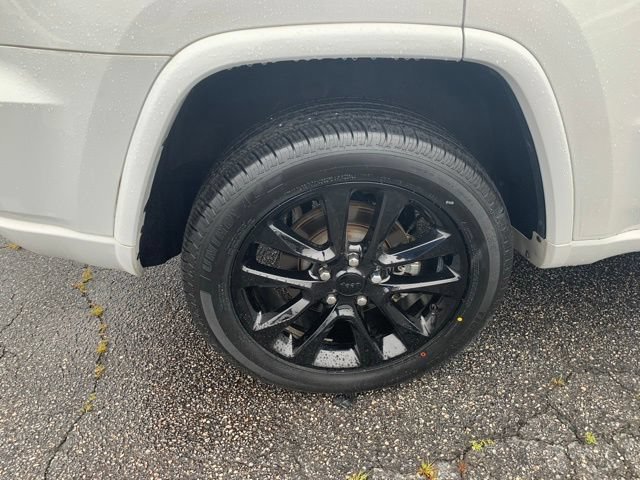 Used 2022 Jeep Grand Cherokee Laredo X AWD/4WD image 38