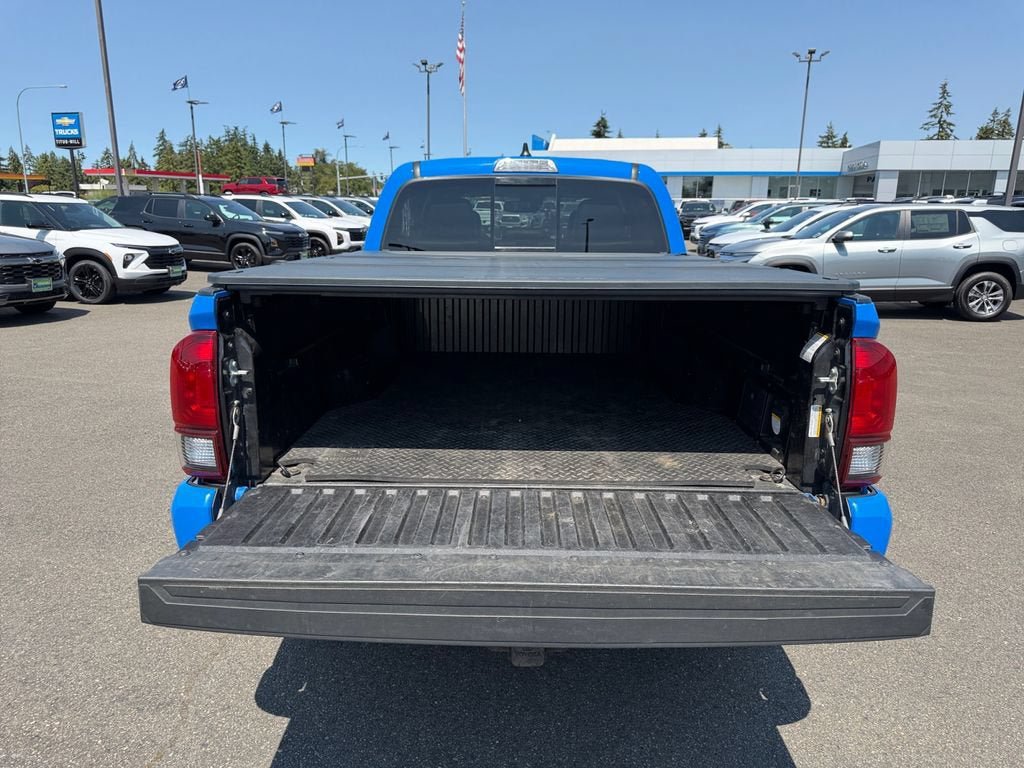 Used 2021 Toyota Tacoma TRD Sport AWD/4WD image 22