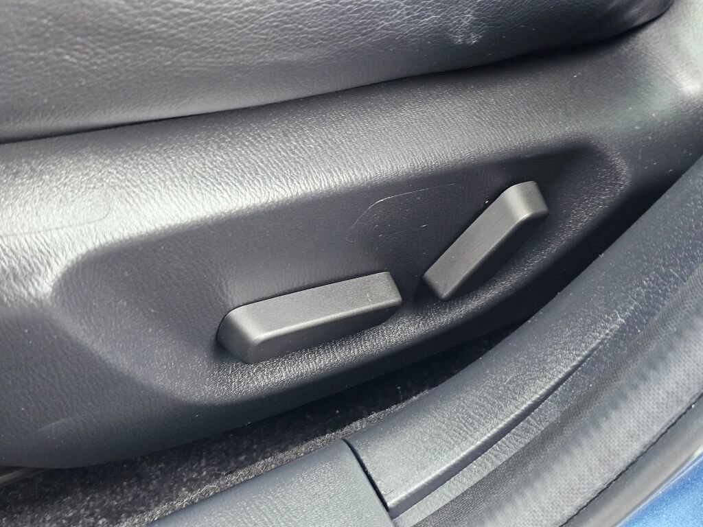 Used 2018 MAZDA MAZDA3 Grand Touring w/ Premium Equipment Package FWD image 33