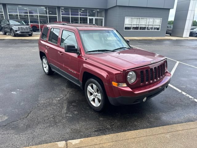 Used 2016 Jeep Patriot Latitude FWD image 3