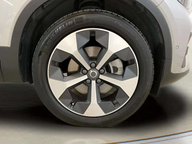 Used 2025 Volvo XC40 B5 Plus AWD/4WD image 98