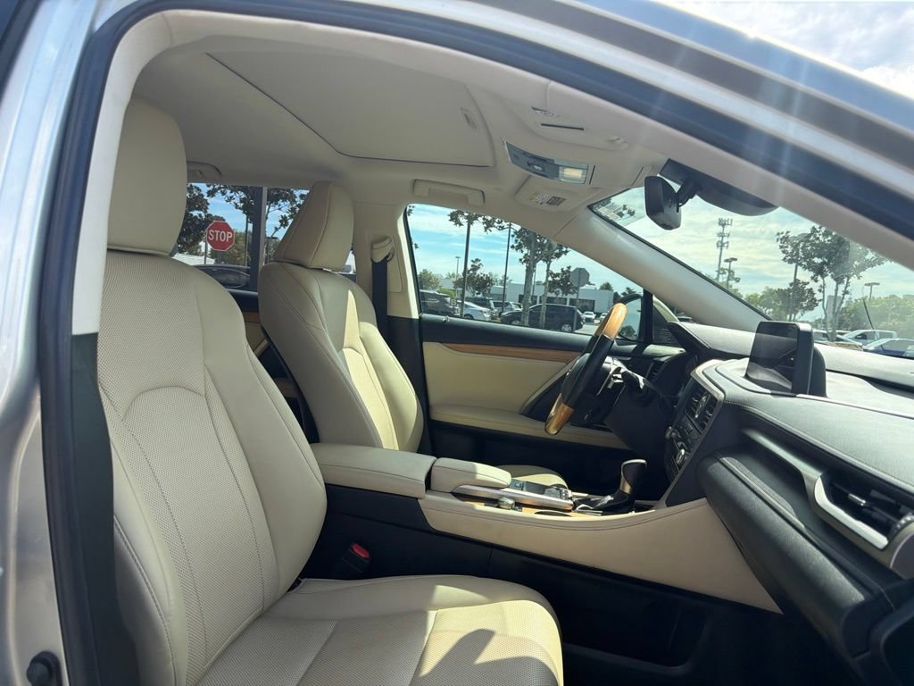 Used 2021 Lexus RX 350L FWD w/ Premium Package image 12