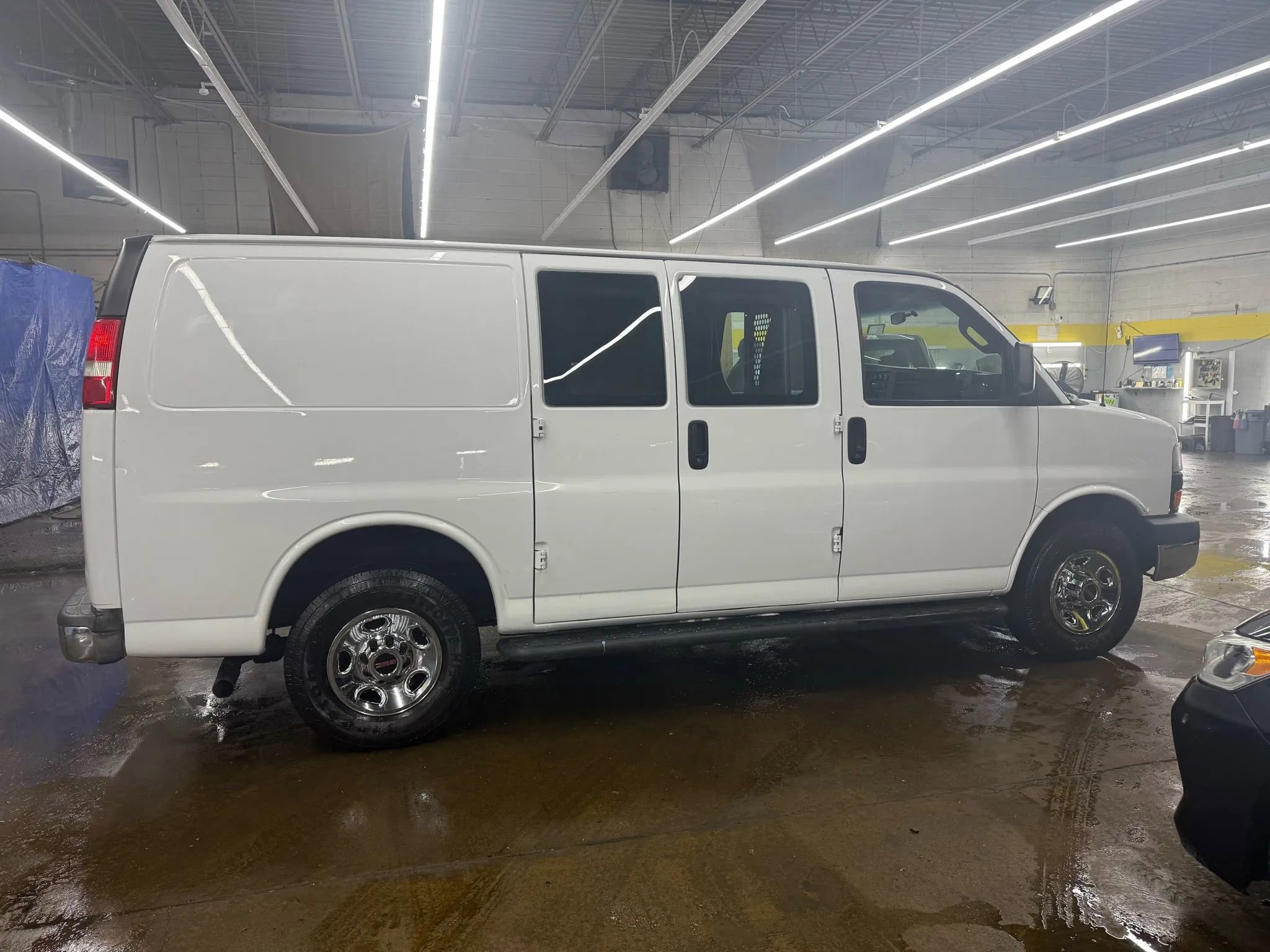 Used 2016 GMC Savana 2500 image 8