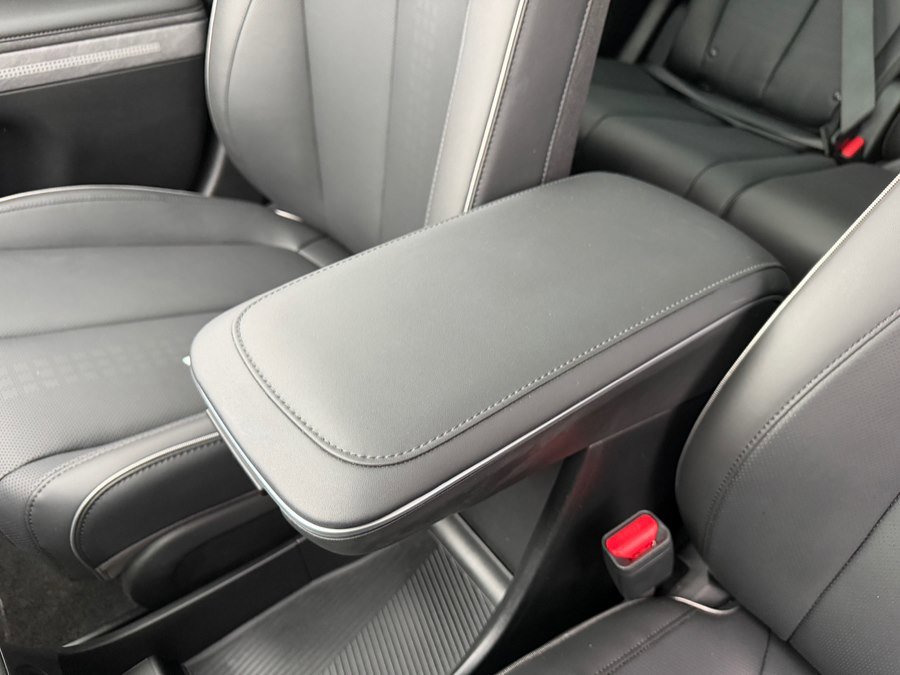 Used 2024 Hyundai Ioniq 5 Limited image 36