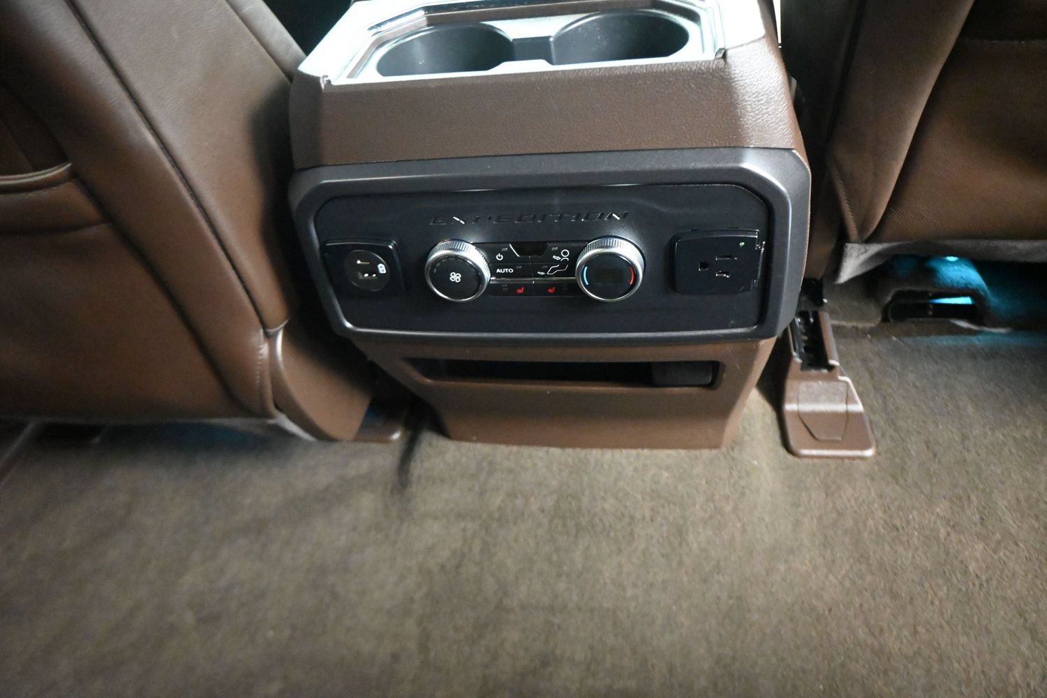 Certified 2023 Ford Expedition King Ranch RWD image 17