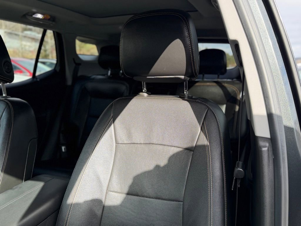 Used 2021 GMC Terrain SLT image 10