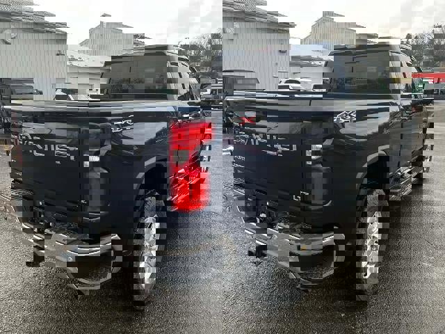 Used 2022 Chevrolet Silverado 2500 LTZ w/ LTZ Premium Package image 11