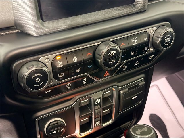 Used 2021 Jeep Wrangler Unlimited Sahara w/ Uconnect 4C Nav & Sound Group image 16