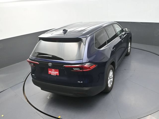 Used 2025 Toyota Grand Highlander AWD image 30
