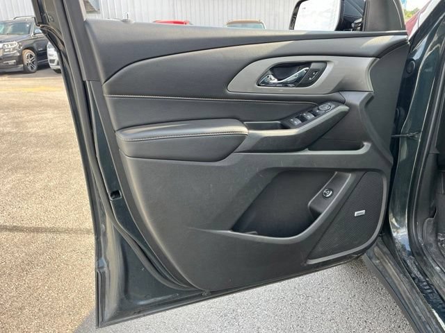 Used 2019 Chevrolet Traverse RS w/ LPO, Floor Liner Package FWD image 18