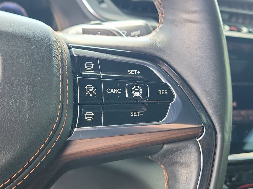 Used 2021 Jeep Grand Cherokee L Summit w/ Advanced Protech Group IV AWD/4WD image 27