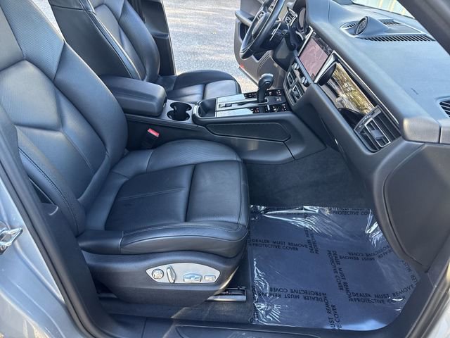 Used 2022 Porsche Macan AWD/4WD image 10