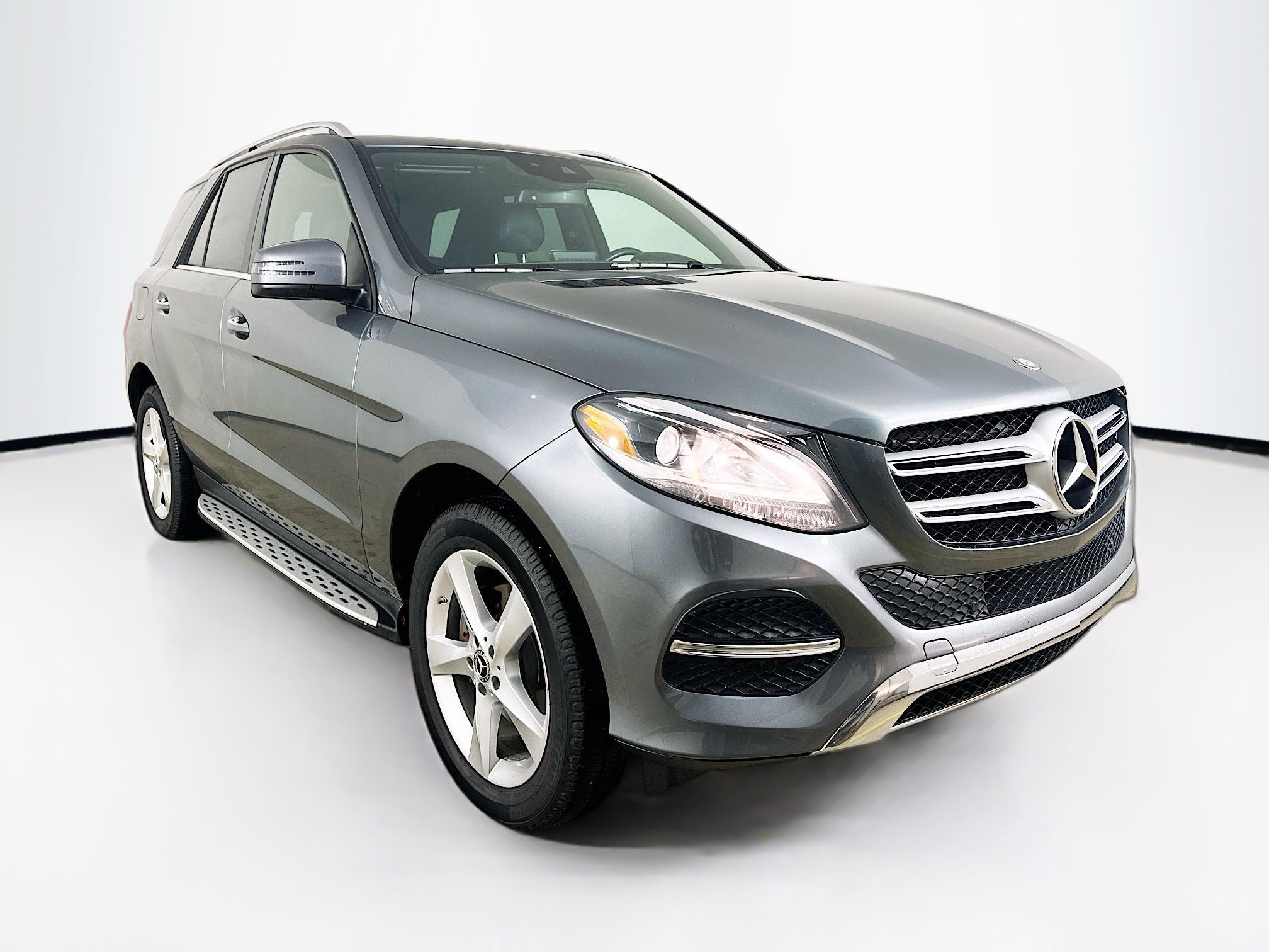 Certified 2017 Mercedes-Benz GLE 350 4MATIC image 3