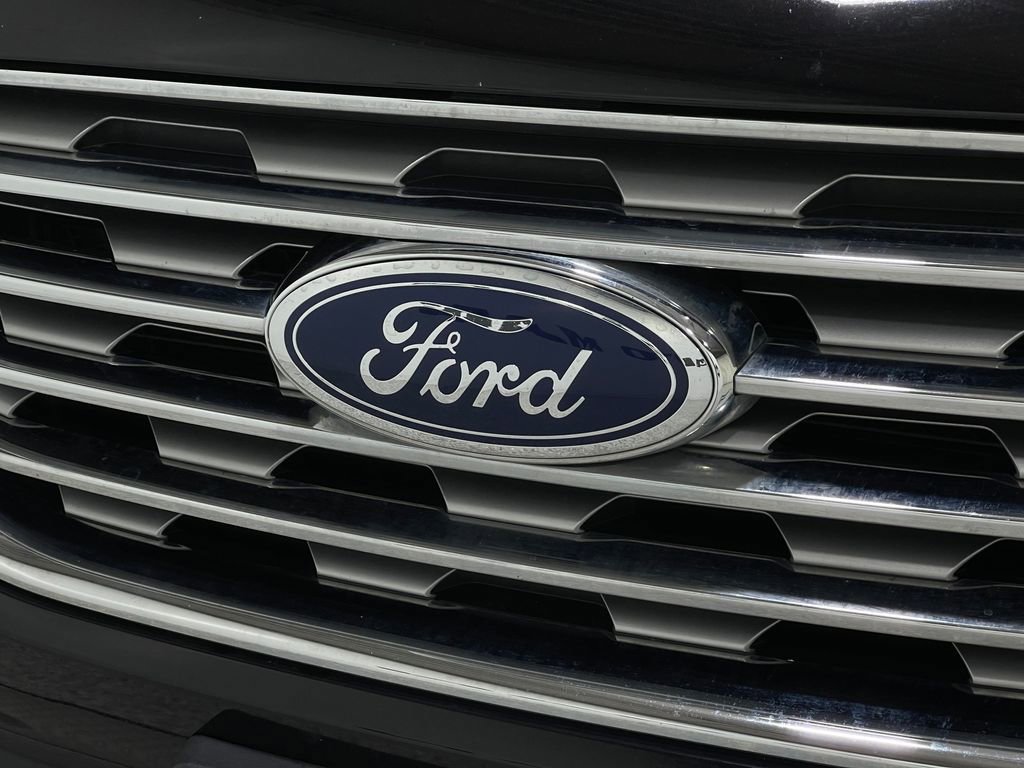 Used 2019 Ford Edge SEL w/ Equipment Group 201A image 39