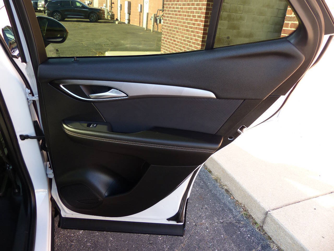 Used 2025 Buick Envision Sport Touring AWD/4WD image 41