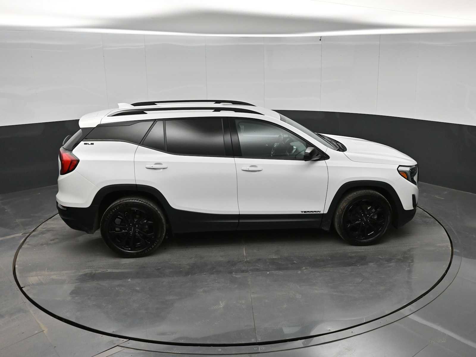 Used 2021 GMC Terrain SLE w/ Driver Convenience Package FWD image 33