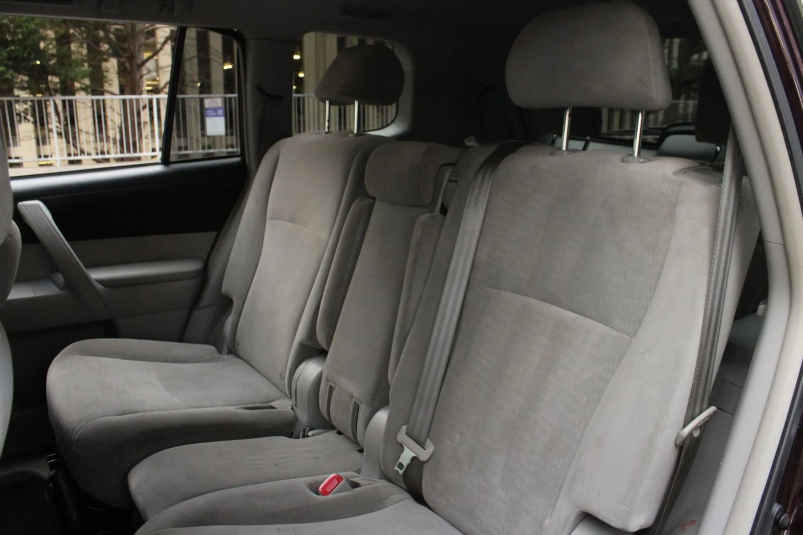 Used 2013 Toyota Highlander 4WD Hybrid image 19