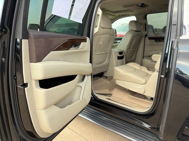 Used 2016 Cadillac Escalade ESV Premium AWD/4WD image 37