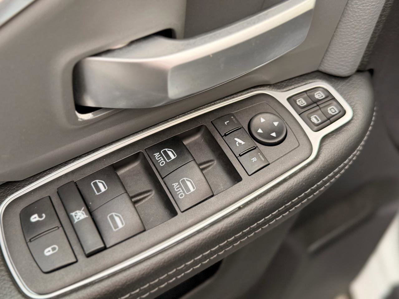 Used 2023 RAM 2500 Big Horn w/ Level 1 Equipment Group image 10