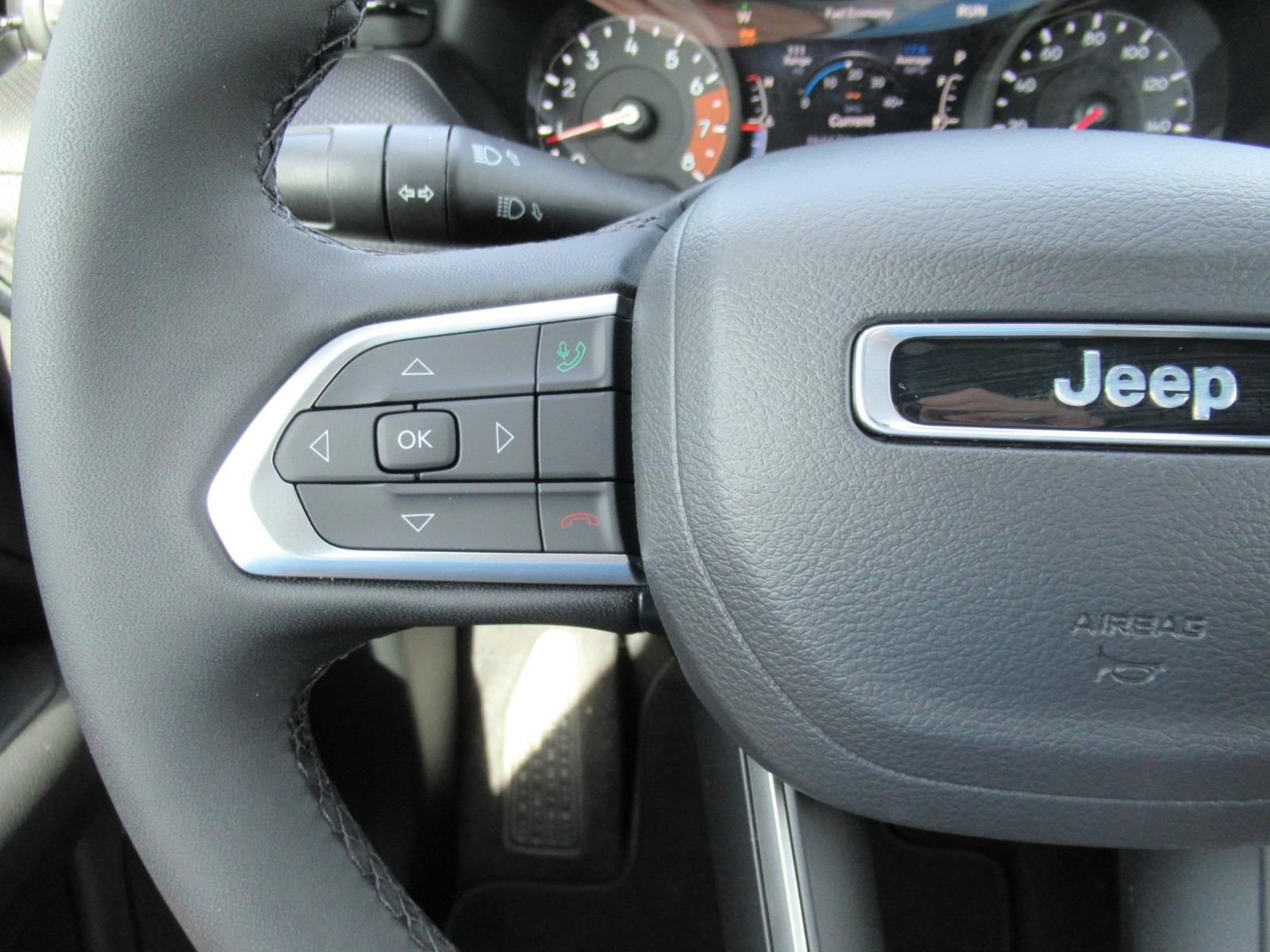 New 2026 Jeep Compass Latitude AWD/4WD image 24