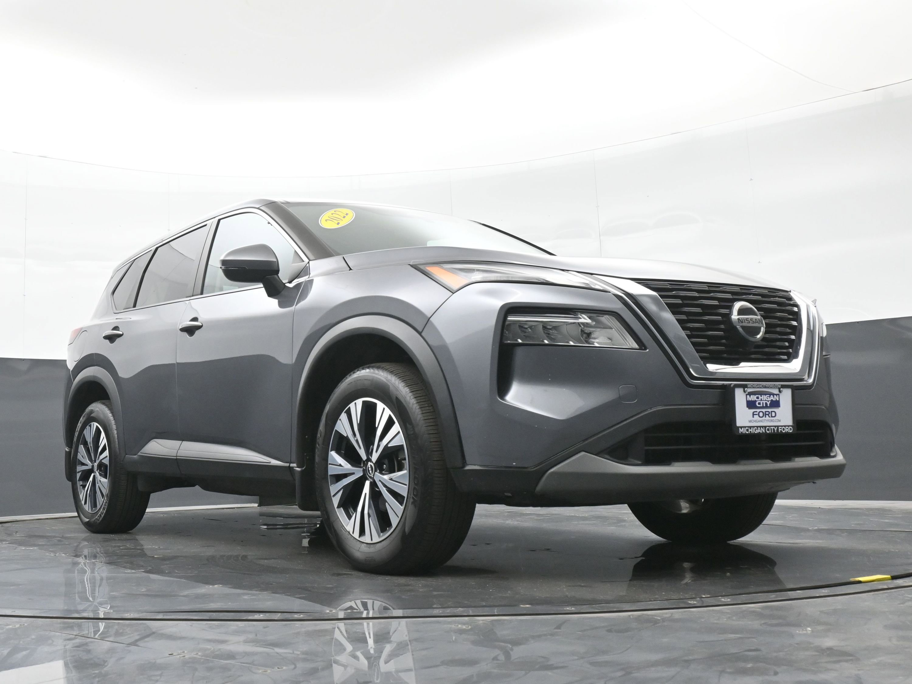 Used 2022 Nissan Rogue SV image 41