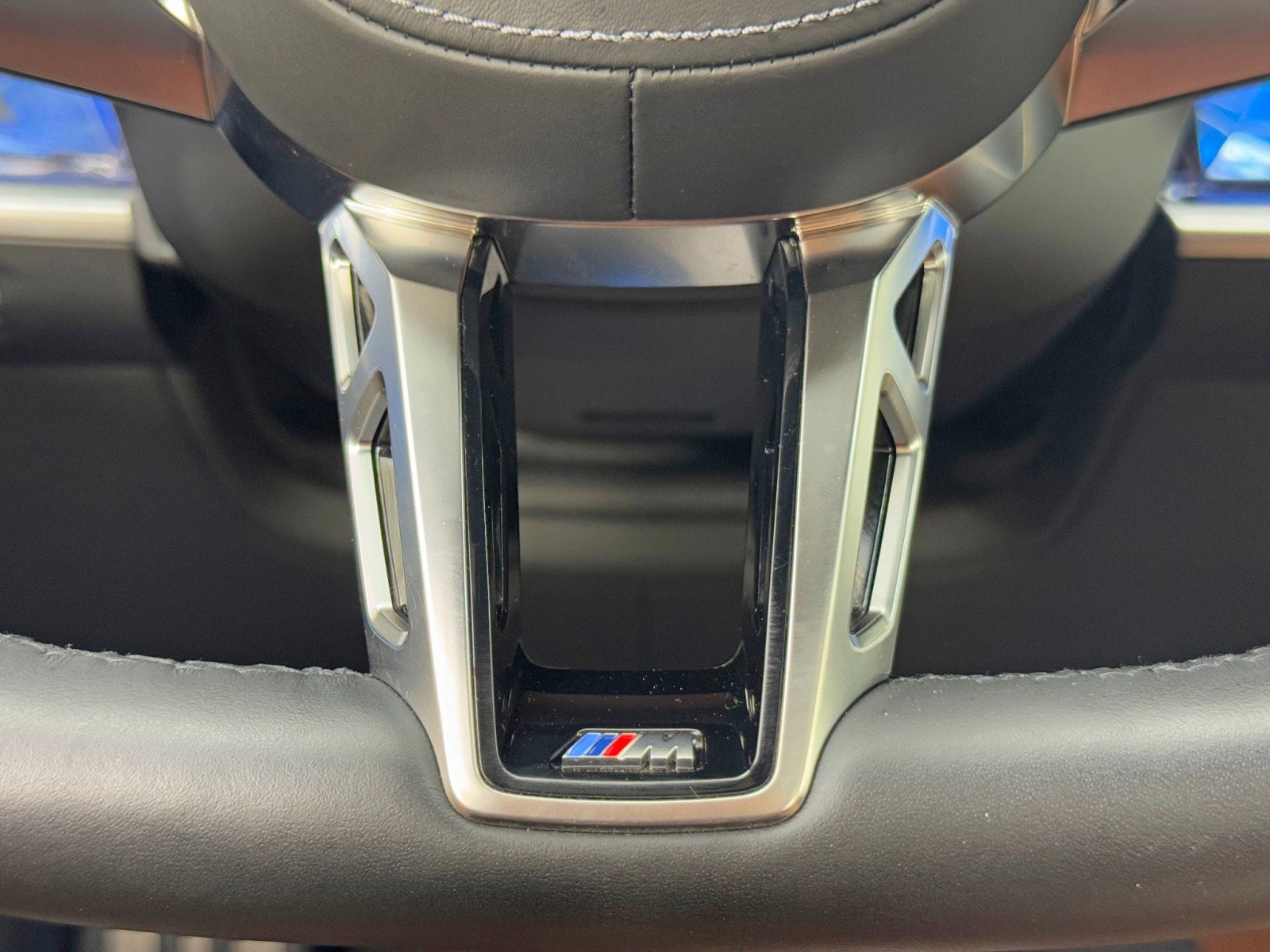 Used 2023 BMW i7 xDrive60 image 26