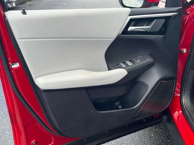 New 2025 Mitsubishi Outlander SE image 11