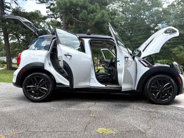 Used 2013 MINI Cooper Countryman S image 2