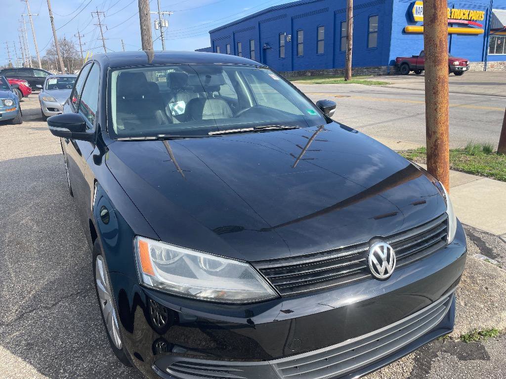 Used 2014 Volkswagen Jetta SE FWD image 2