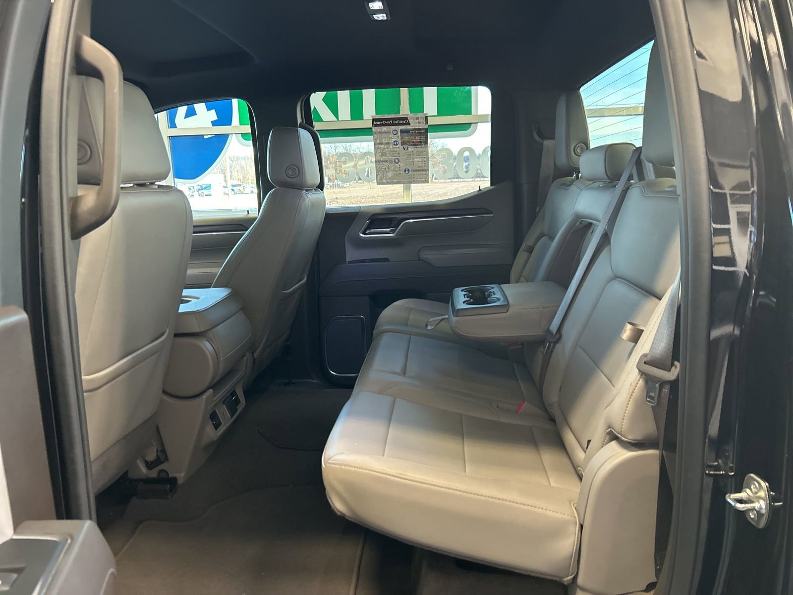 Used 2025 GMC Sierra 1500 SLT image 11