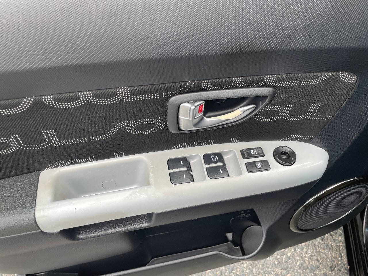 Used 2012 Kia Soul + FWD image 9