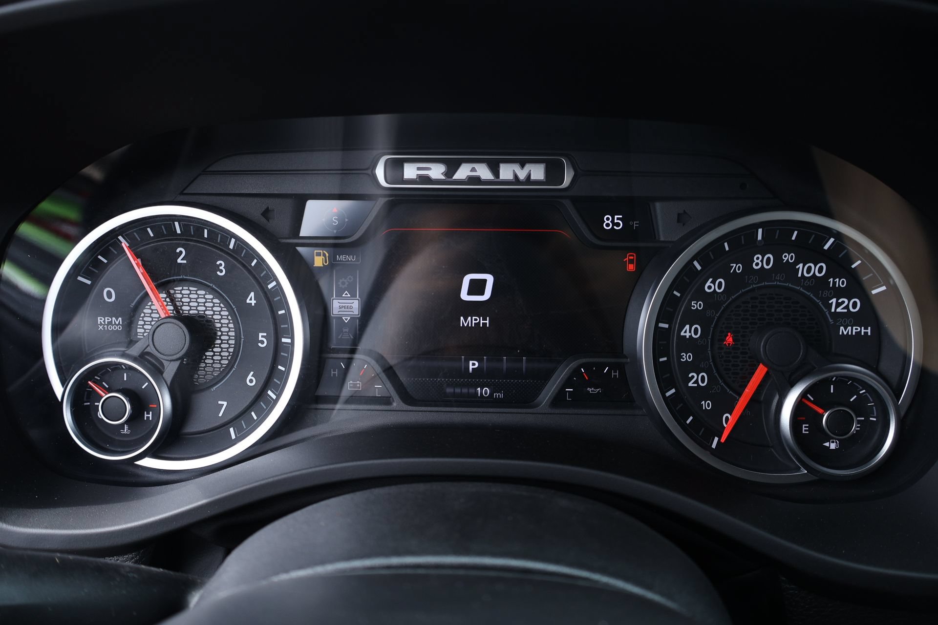 New 2026 RAM 1500 Express AWD/4WD image 4