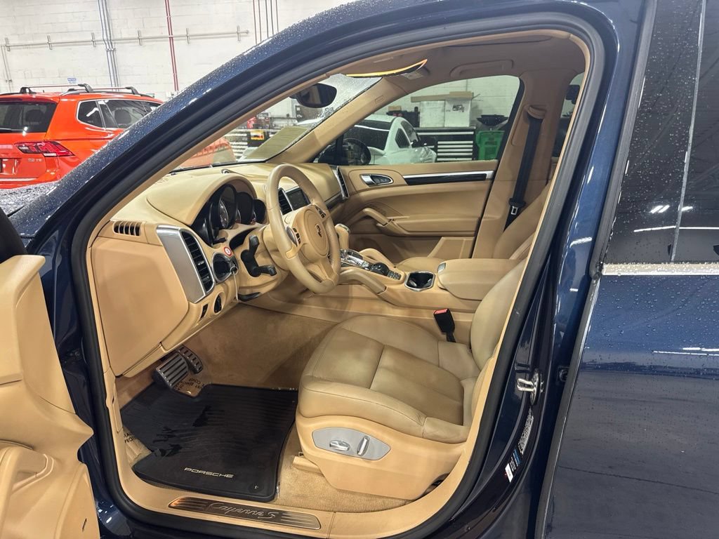 Used 2012 Porsche Cayenne S AWD/4WD image 6