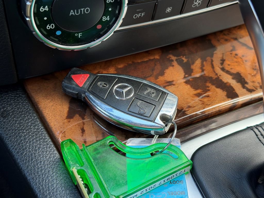 Used 2012 Mercedes-Benz C 300 4MATIC Sedan image 29