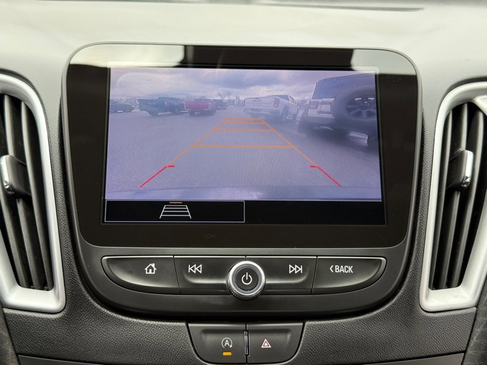 Used 2024 Chevrolet Malibu LT FWD image 13