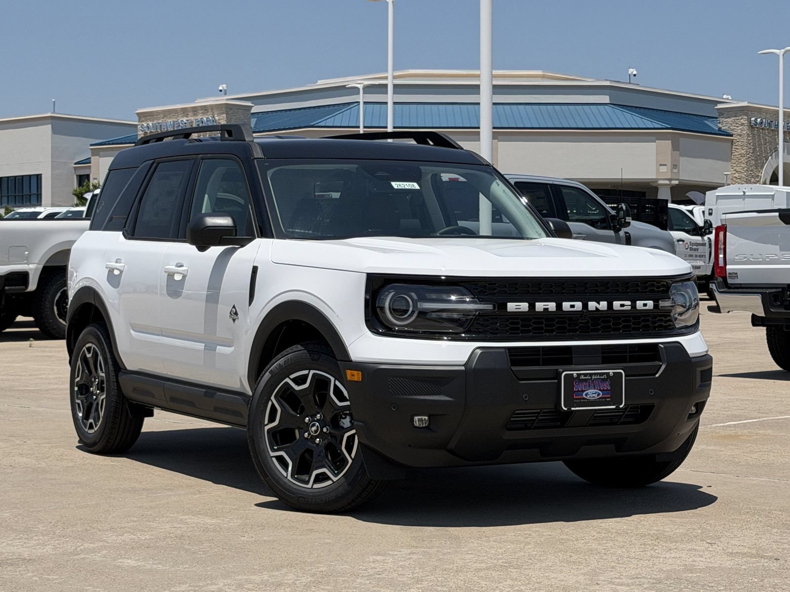 New 2026 Ford Bronco Sport Outer Banks w/ Outer Banks Tech Package+ AWD/4WD video 2