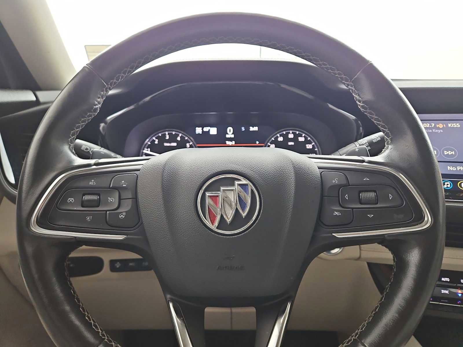 Used 2021 Buick Envision Avenir w/ Technology Package II image 23