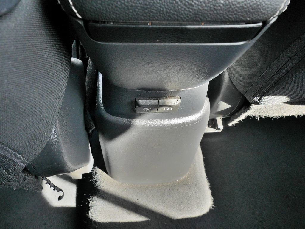 Used 2020 Nissan Kicks SV FWD image 19
