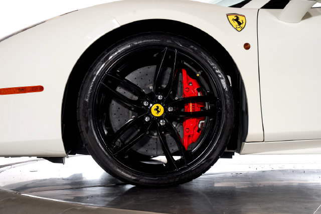 Certified 2016 Ferrari 488 Spider RWD image 17