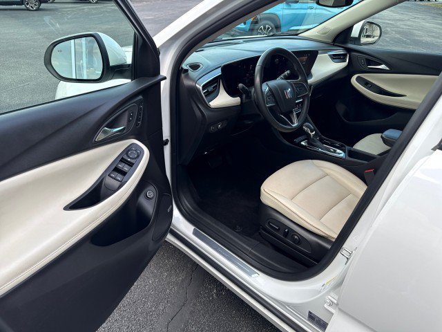 Used 2024 Buick Encore GX Avenir w/ Avenir Convenience Package AWD/4WD image 13
