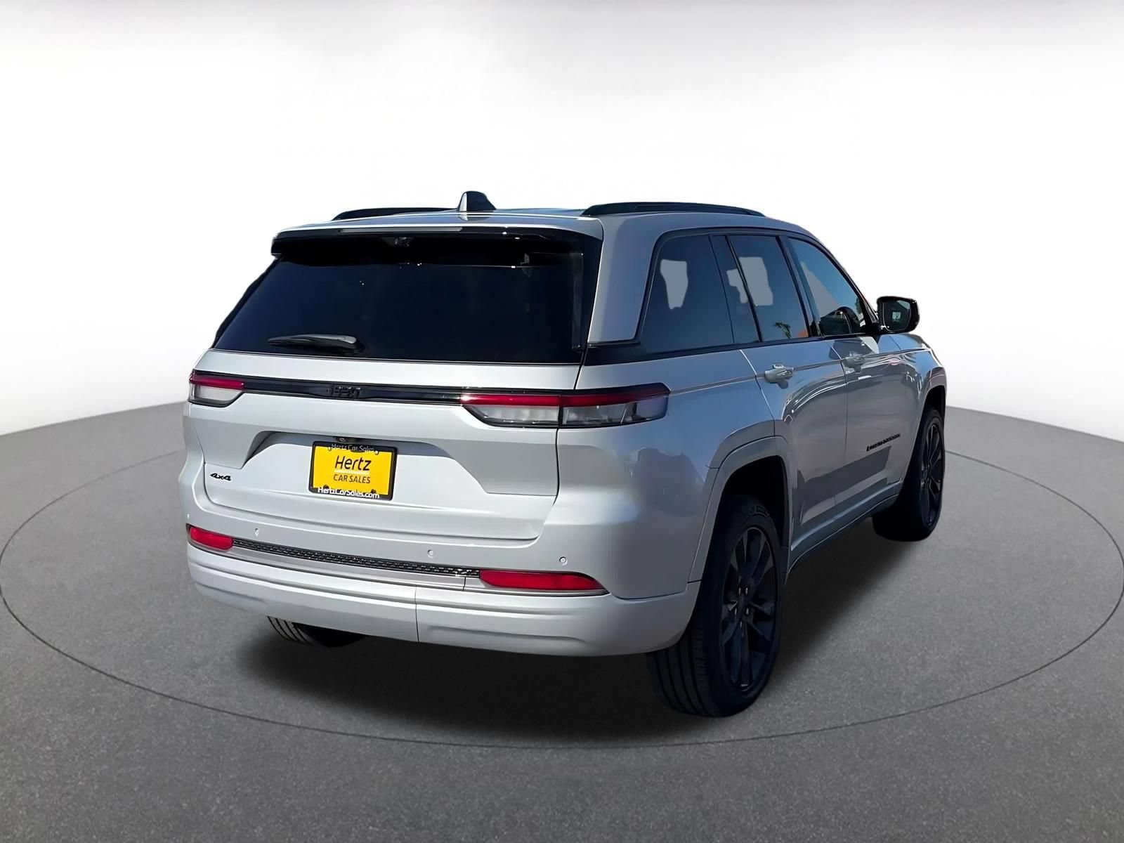 Used 2026 Jeep Grand Cherokee Limited AWD/4WD image 13