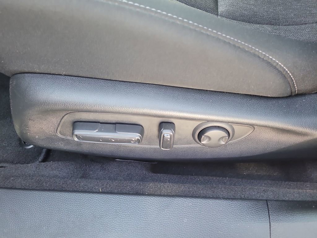 Used 2025 Honda Accord Sport image 12