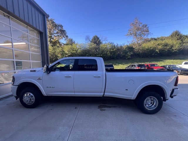 New 2026 RAM 3500 Limited image 7