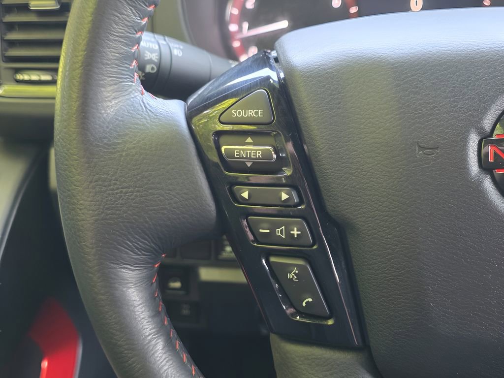 Used 2023 Nissan Frontier PRO-4X w/ Pro Convenience Package AWD/4WD image 18