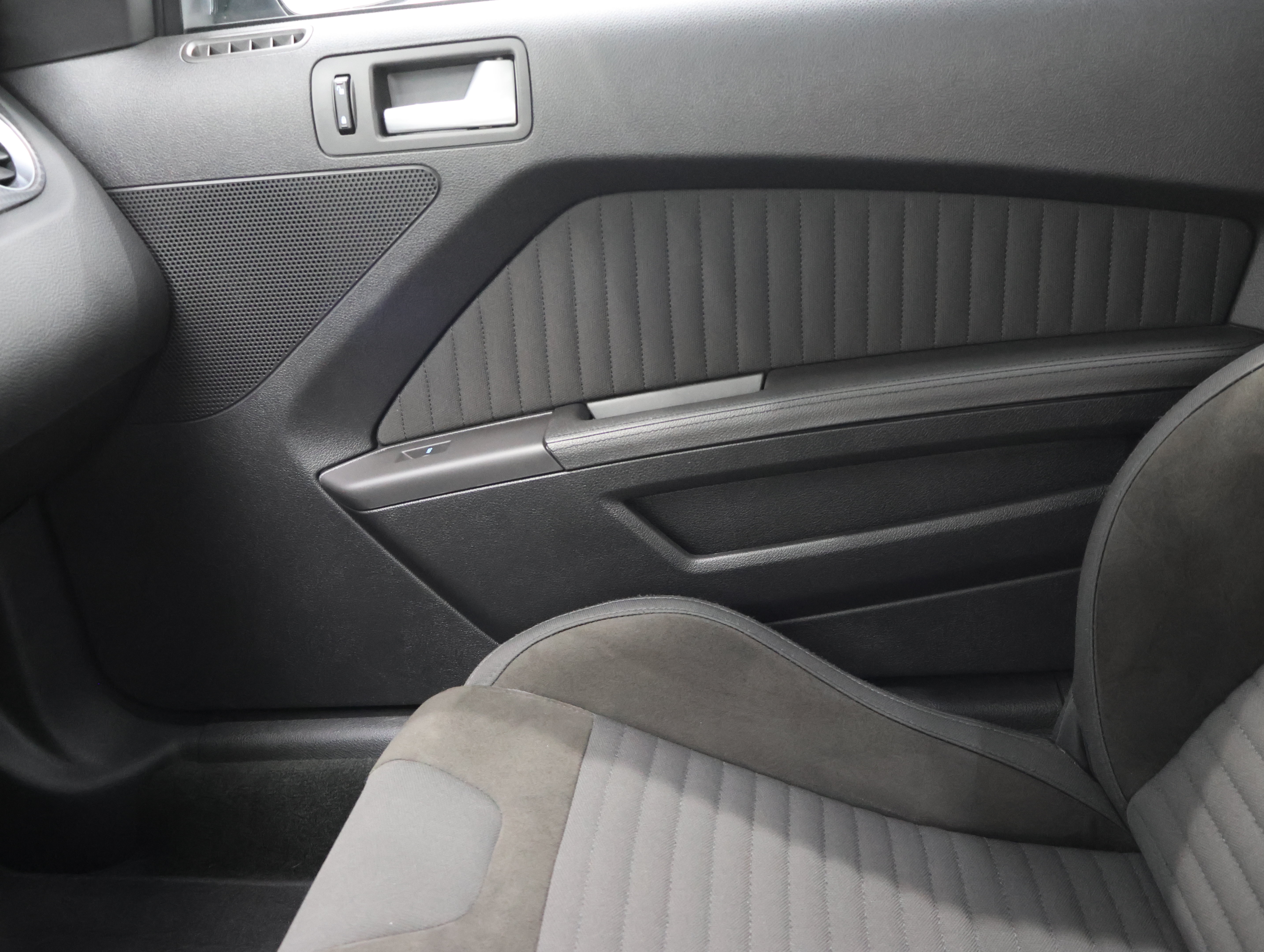 Used 2012 Ford Mustang Boss 302 RWD image 13